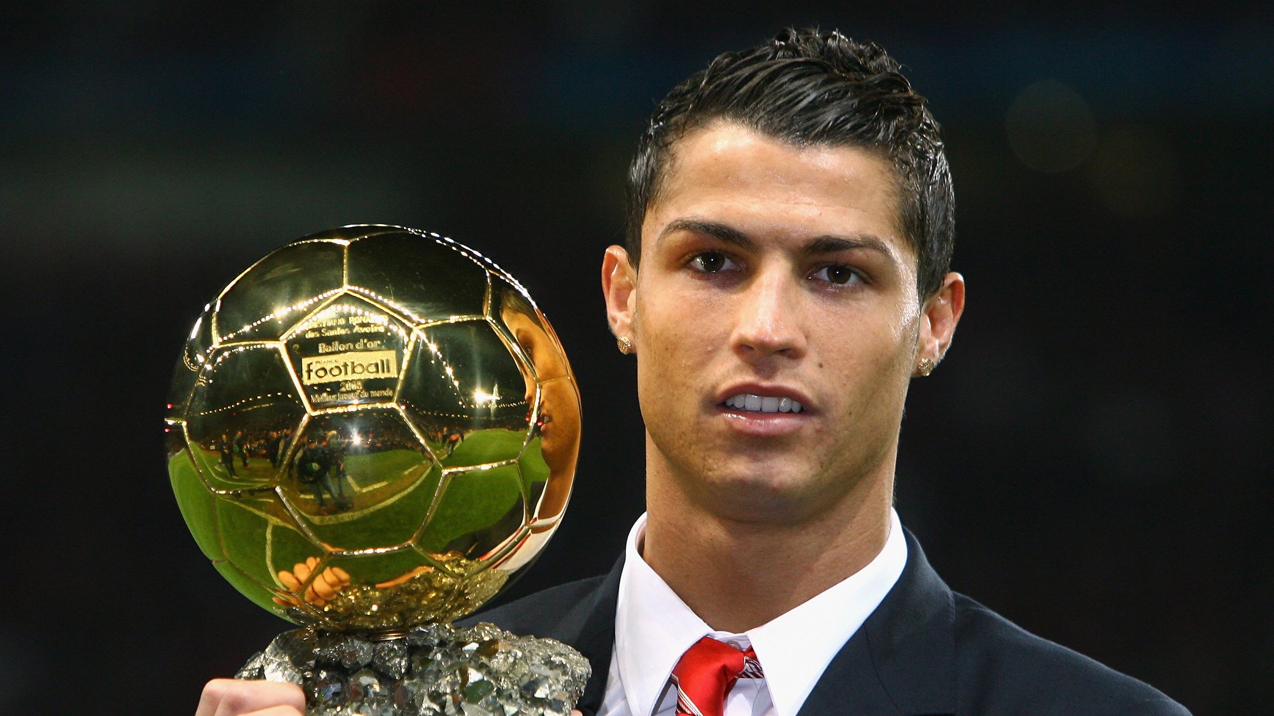 世界水球冠军杯：水中角逐的激烈竞争，水球冠军赛